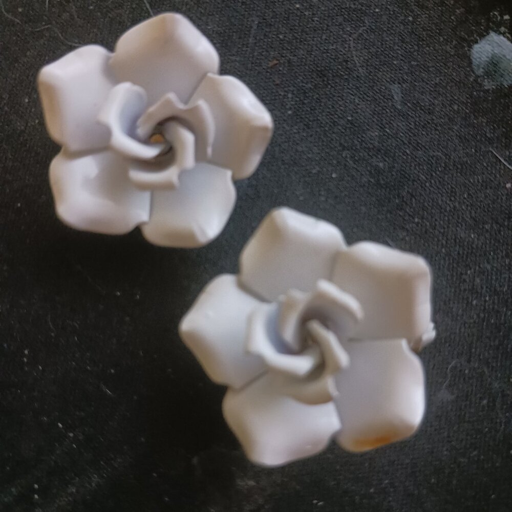 Mid Century Clip On Earrings